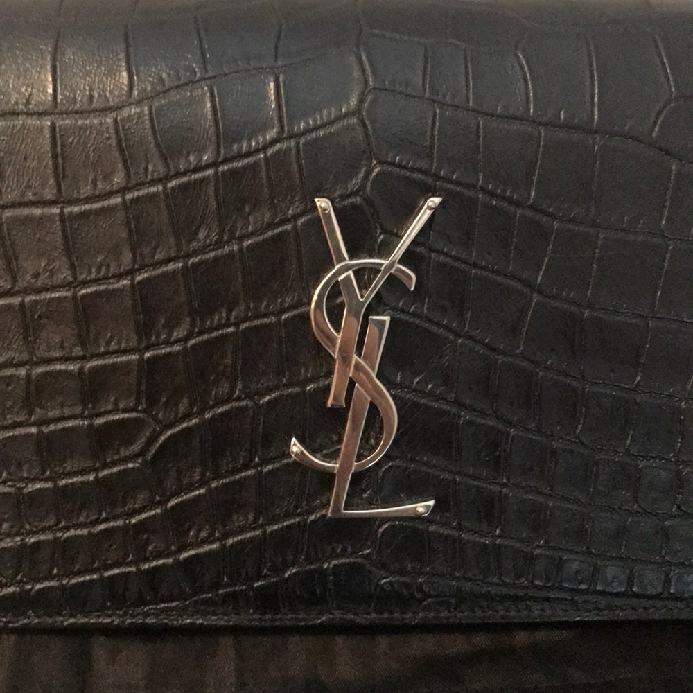 Authentic YSL crocodile embossed black clutch bag - Picture 2 of 8